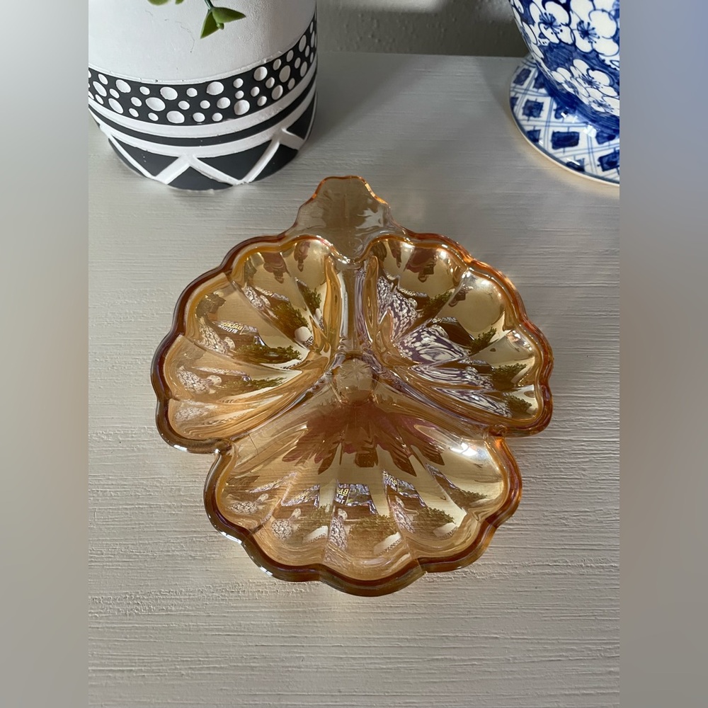 VINTAGE JEANNETTE CARNIVAL GLASS 3 PART CLOVER SHAPE SNACK CANDY DISH MARIGOLD